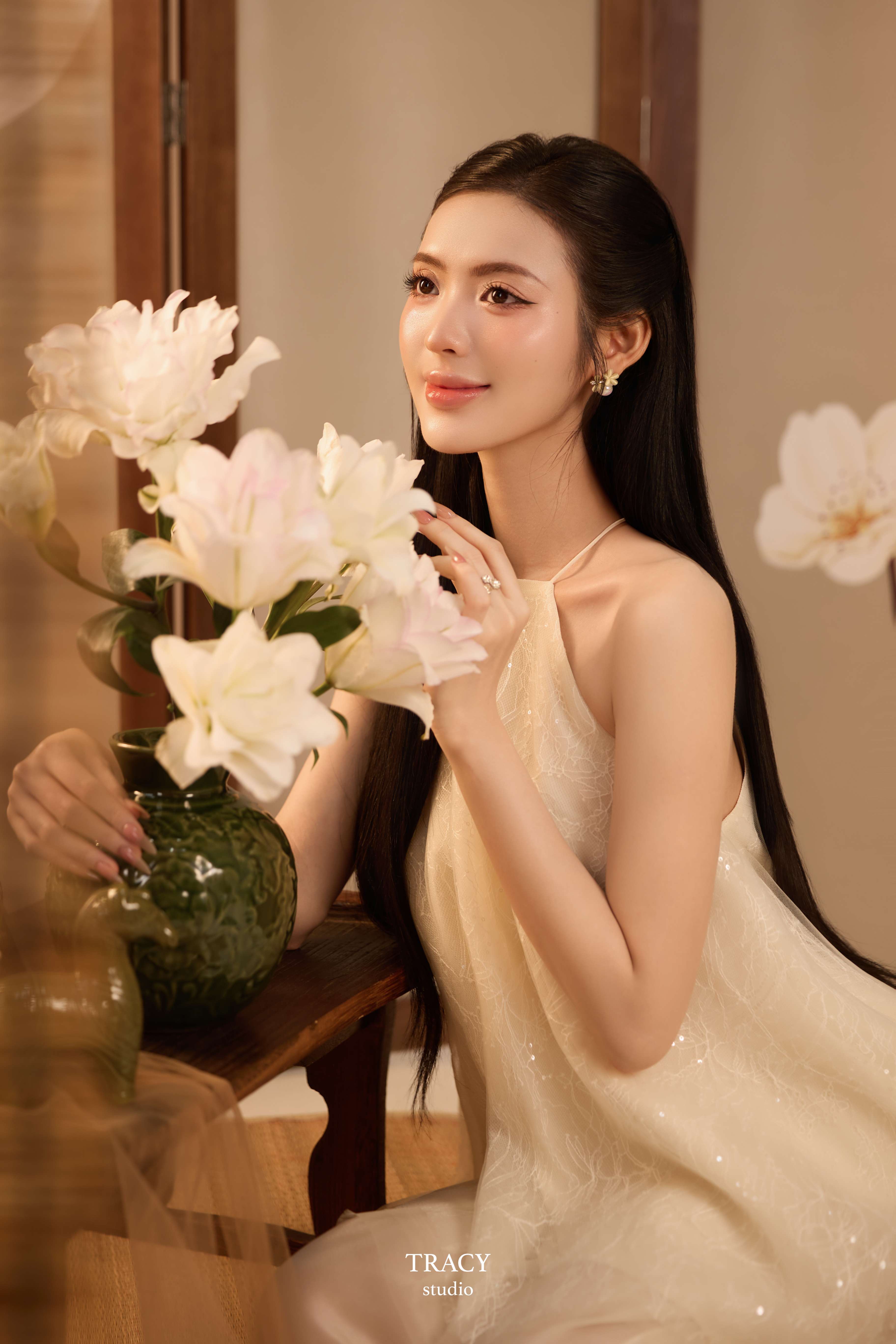 frontend/img/gallery/anh-tet-yem-ao-dai/tracy-studio-chup-concept-yem-ngoc (2).jpg